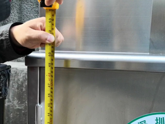 深圳大型垃圾箱投口過高市民投訴垃圾難丟