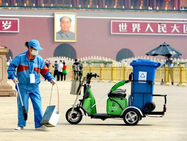 北京天安門廣場移動果皮箱替換固定垃圾桶 北京天安門廣場移動果皮箱替換固定垃圾桶