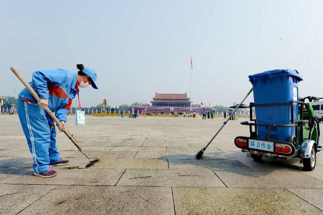 北京天安門廣場移動果皮箱替換固定垃圾桶 北京天安門廣場移動果皮箱替換固定垃圾桶