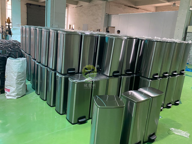 家用不銹鋼室內(nèi)分類垃圾桶 家用不銹鋼室內(nèi)分類垃圾桶