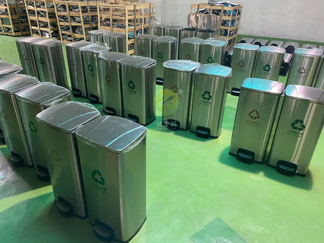 家用不銹鋼室內(nèi)分類垃圾桶 家用不銹鋼室內(nèi)分類垃圾桶
