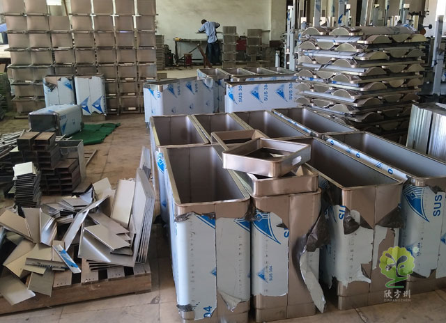 環衛垃圾箱工廠圖 環衛垃圾箱工廠圖