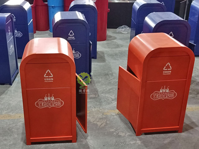 戶外景區方形鋼制垃圾箱